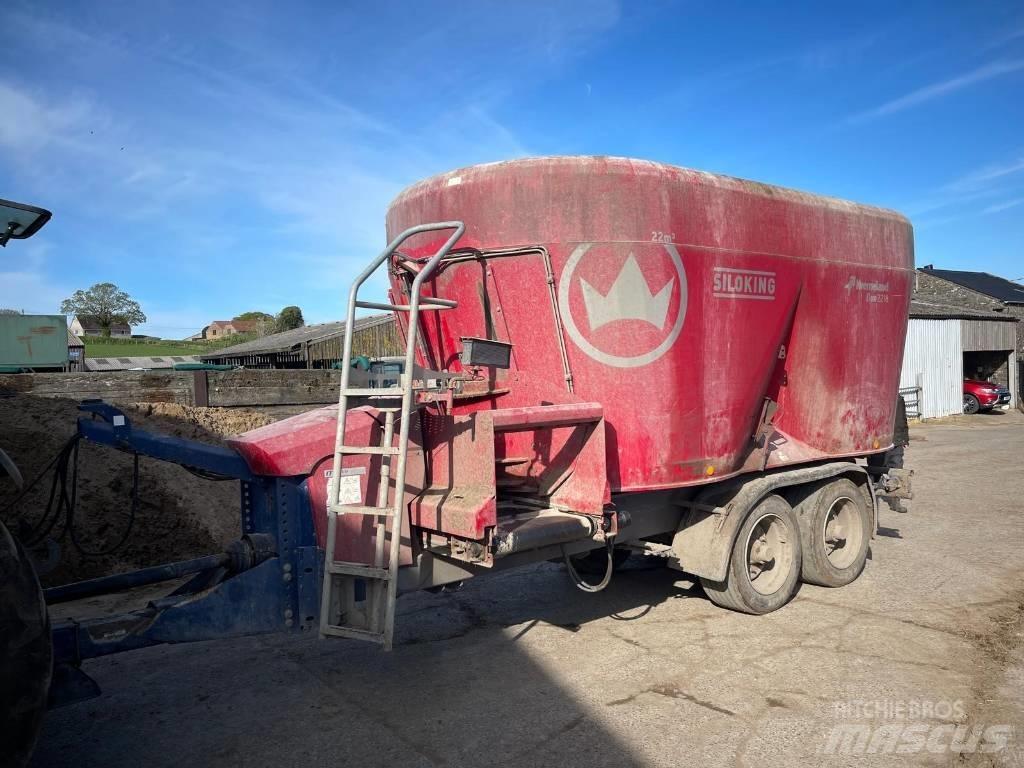 Kverneland DUO 2218 ملقمات خلاط