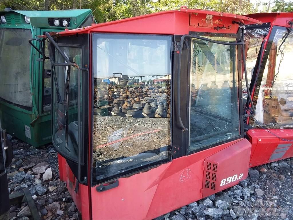Valmet 890.2 كابينة والداخلية