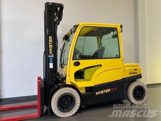 Hyster J5.5XN6 شاحنات ذات رافعات شوكية تعمل بالكهرباء