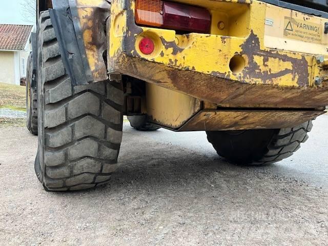 Volvo BM L 70 لوادر بعجل
