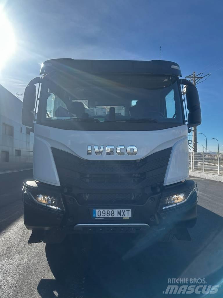Iveco T-WAY 450 شاحنات الرافعات