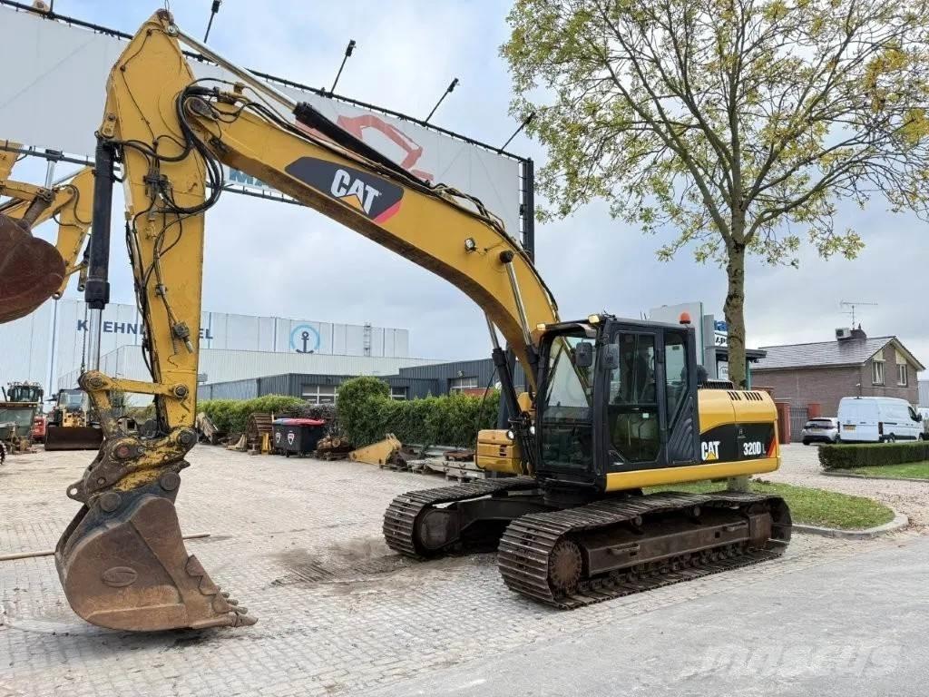 CAT 320DL حفارات زحافة
