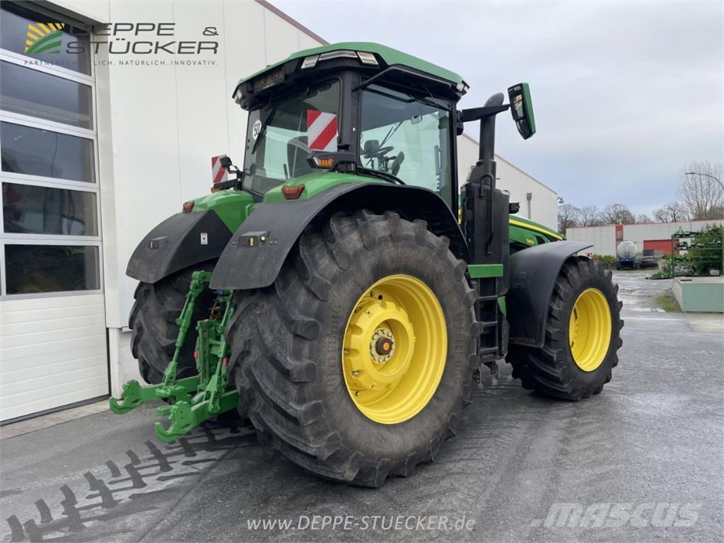 John Deere 8R 340 الجرارات