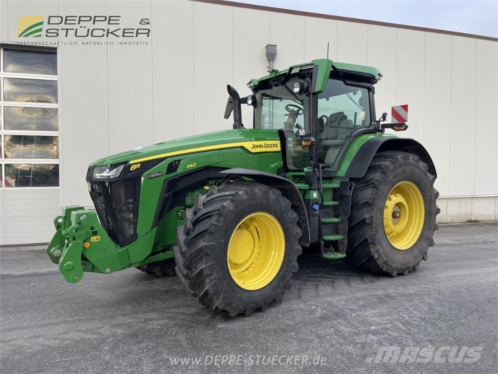 John Deere 8R 340 الجرارات