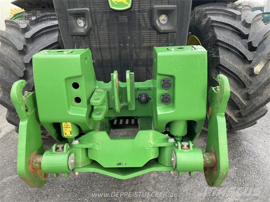 John Deere 8R 340 الجرارات