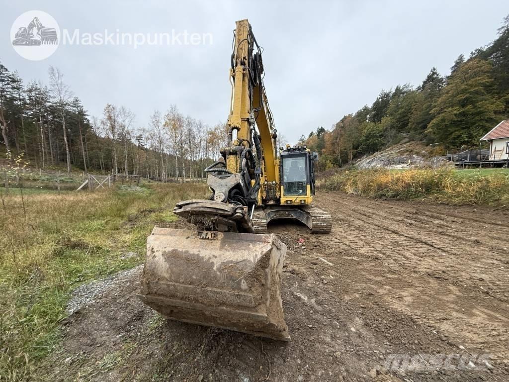 Komatsu PC 138 US-11 حفارات زحافة