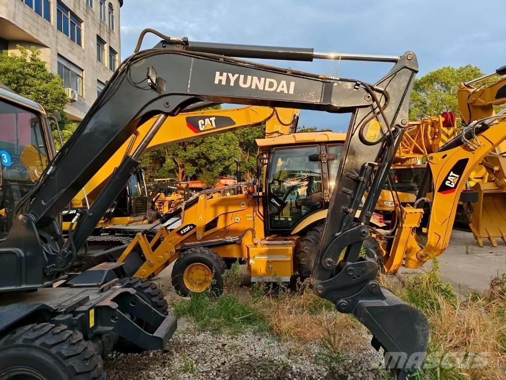 Hyundai 60 W حفارات بعجل