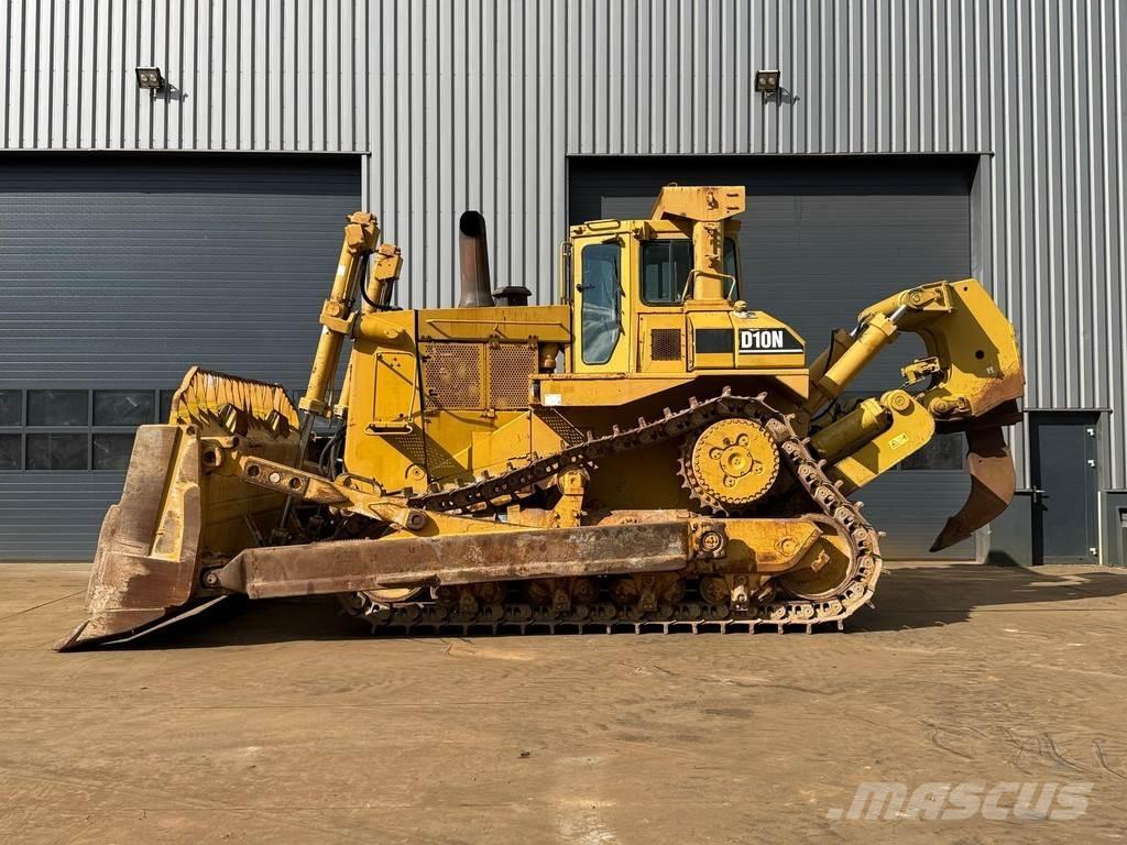 CAT D10N بلدوزرات مجنزرة