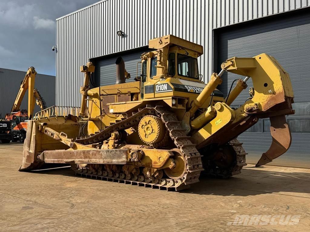 CAT D10N بلدوزرات مجنزرة