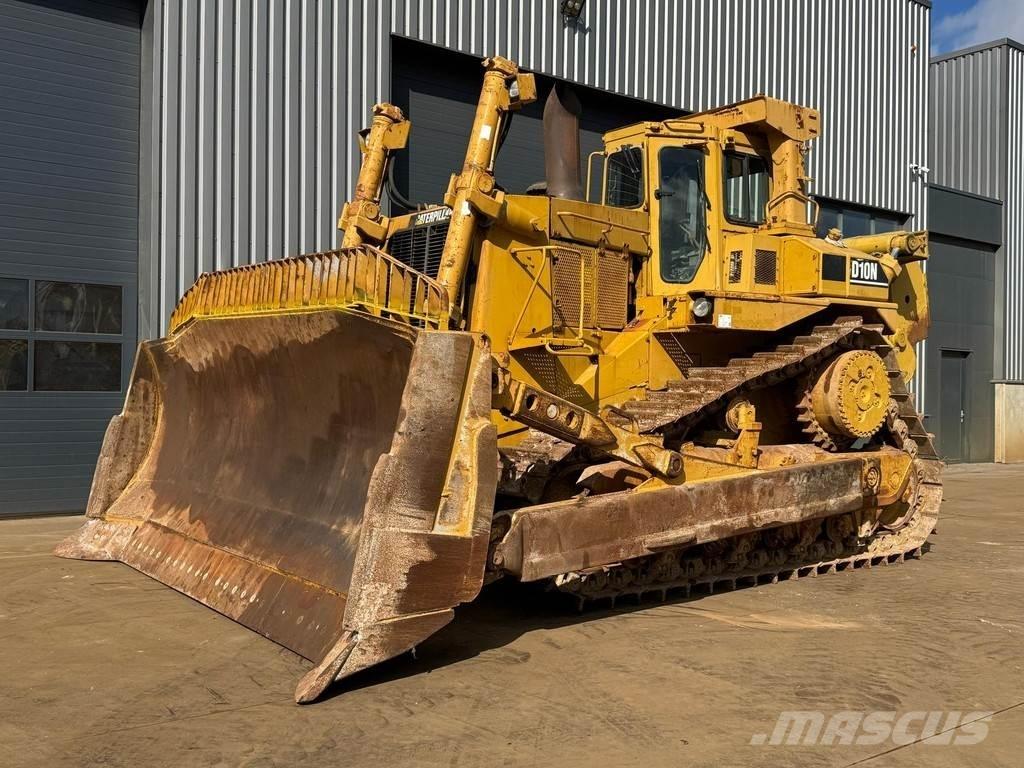 CAT D10N بلدوزرات مجنزرة
