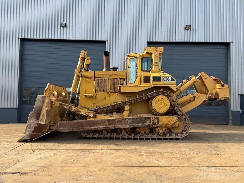 CAT D10N بلدوزرات مجنزرة