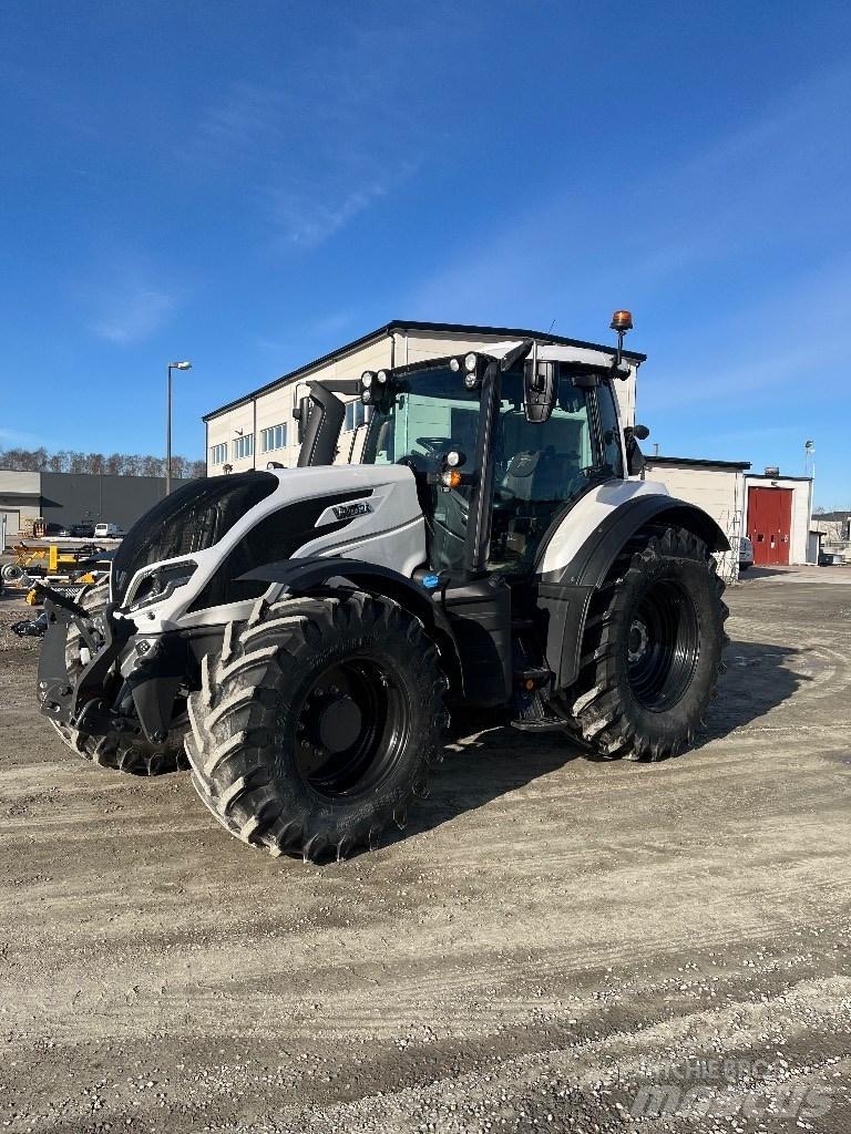 Valtra T 175 Direct الجرارات