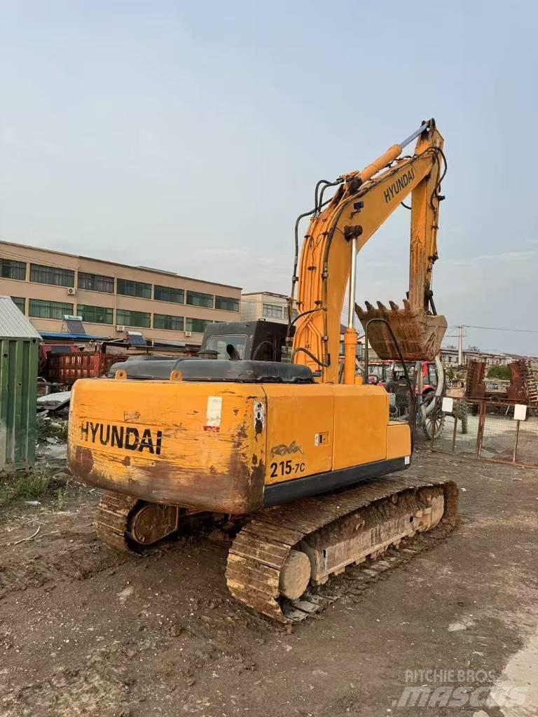 Hyundai 215lc-7 حفارات زحافة