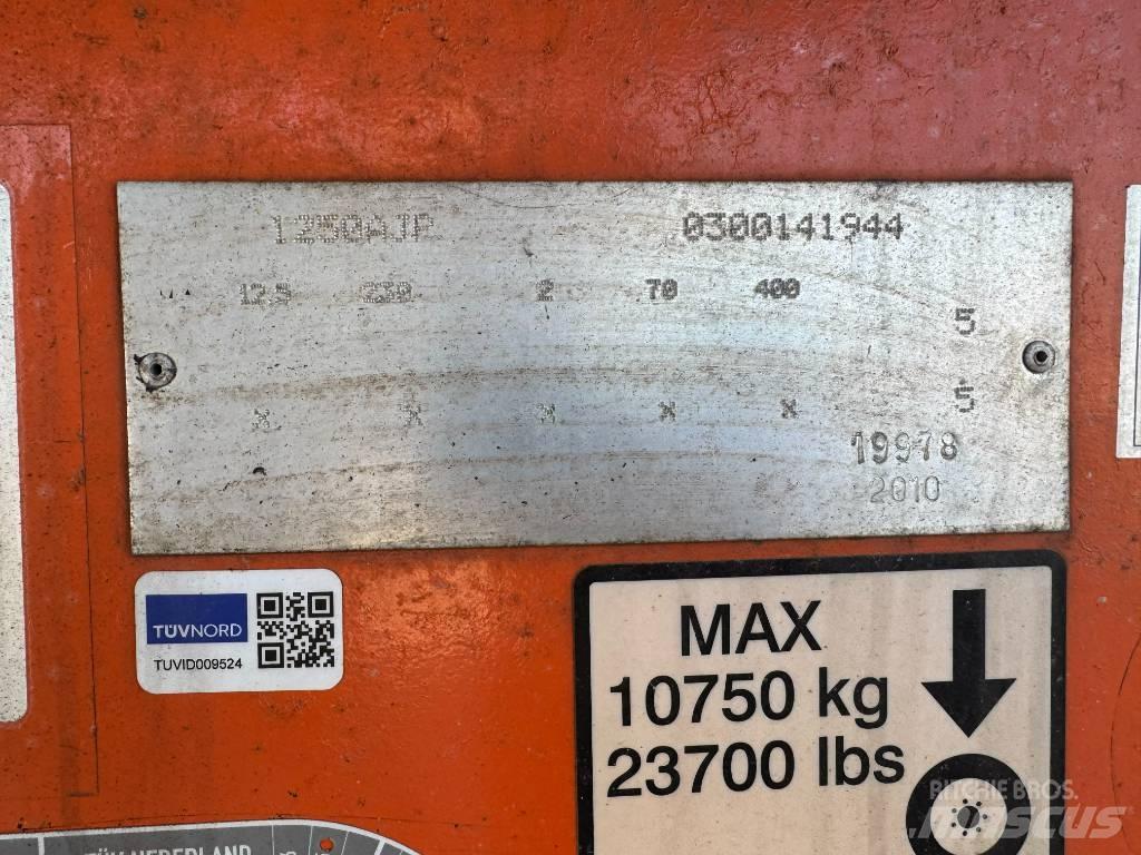 JLG 1250AJPG رافعات سلة مفصلية