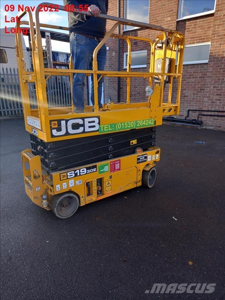 JCB 1930E رافعات مقصية الشكل