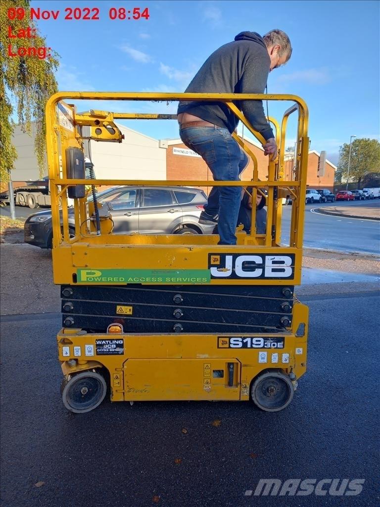 JCB 1930E رافعات مقصية الشكل