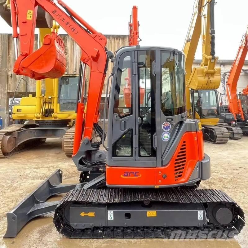 Hitachi ZX 50 U حفارات صغيرة أقل من 7 طن (حفارات صغيرة)