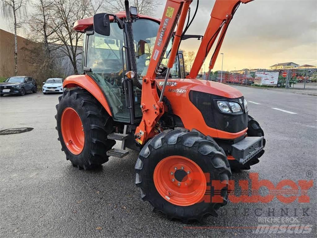 Kubota M6040 الجرارات