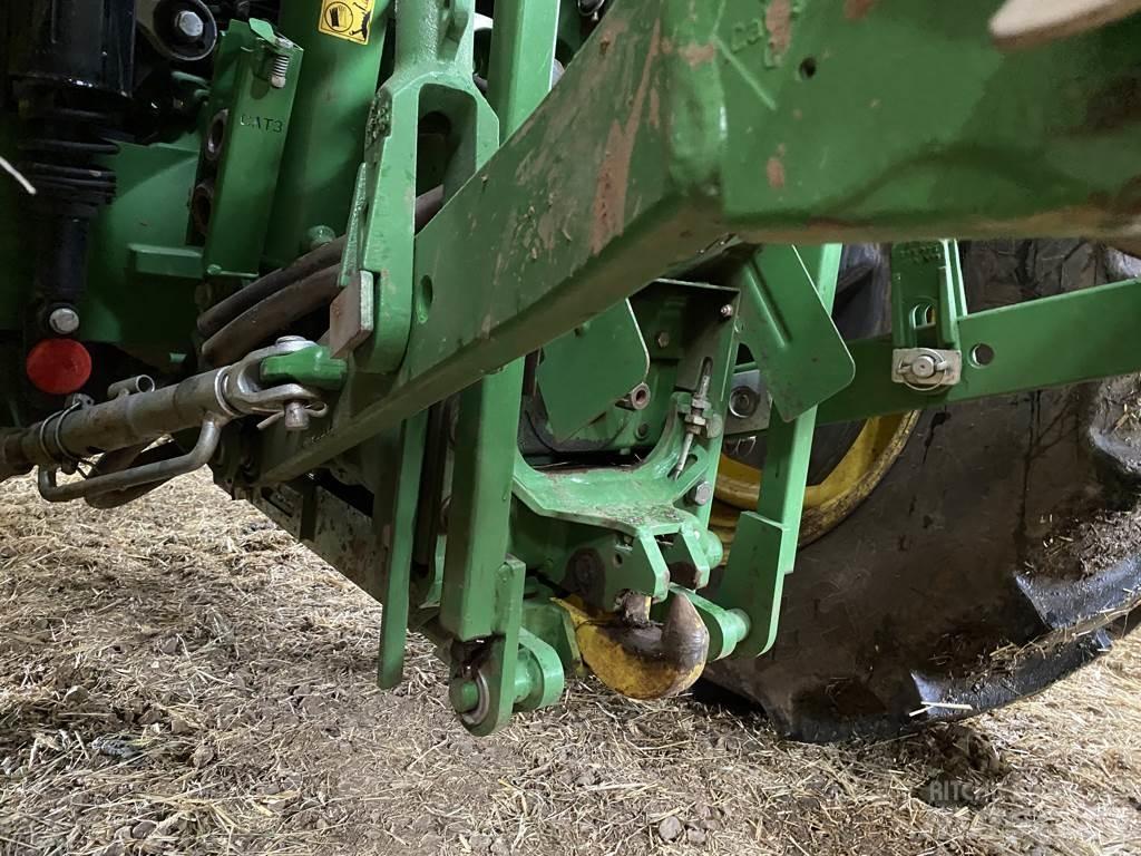 John Deere 6110M الجرارات