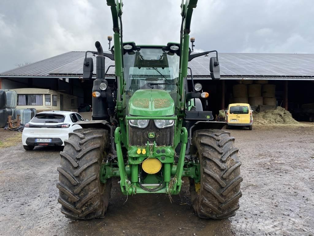 John Deere 6110M الجرارات