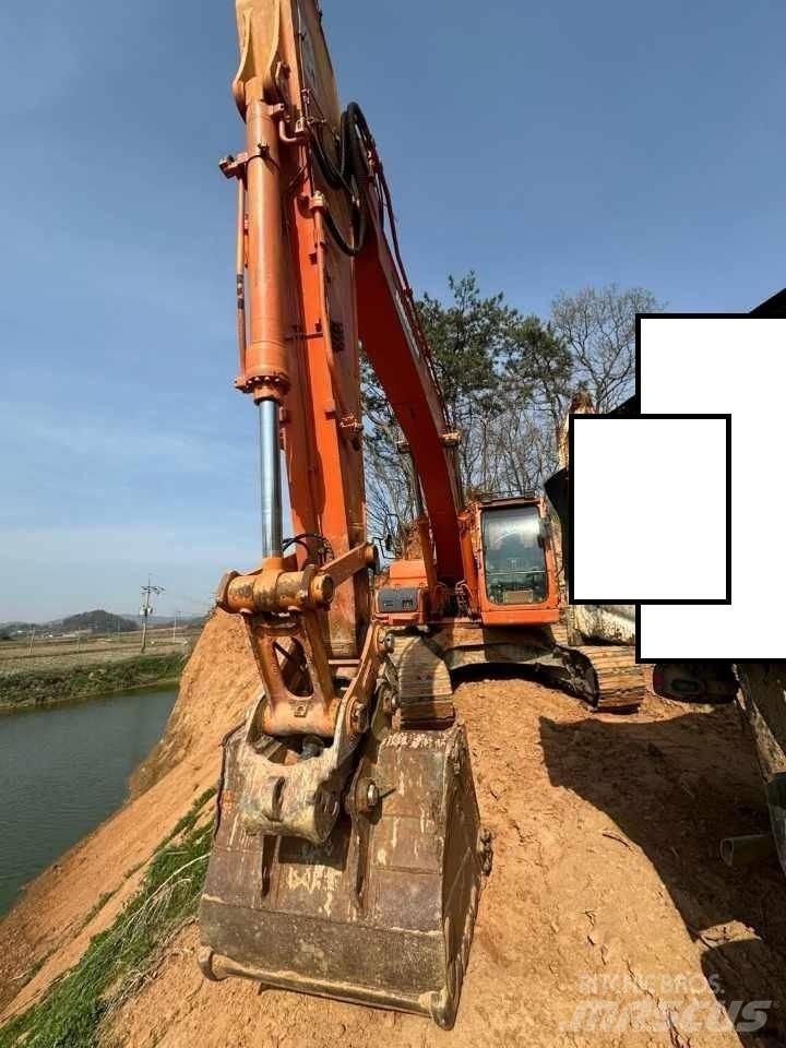 Doosan DX 220 LCA حفارات زحافة