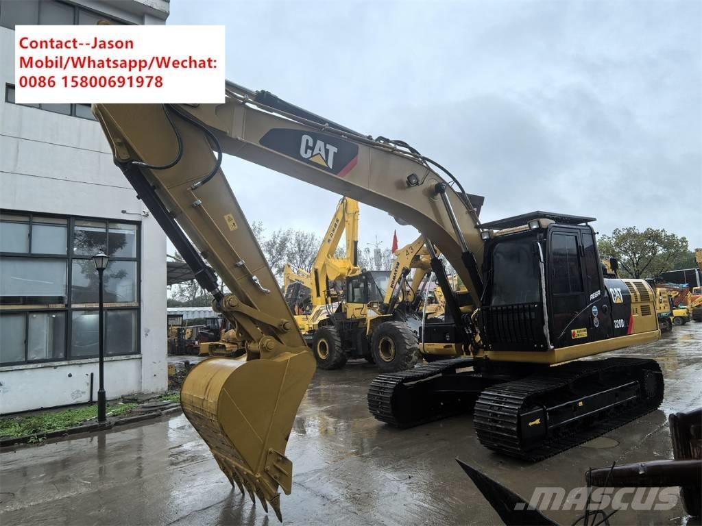 CAT 320 D2L حفارات زحافة