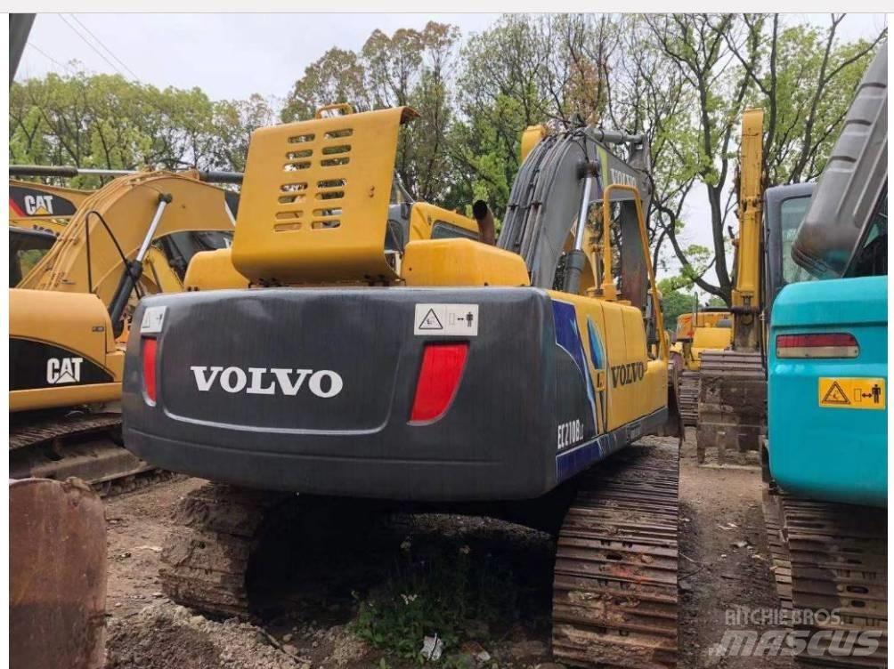 Volvo EC 210 B LC حفارات زحافة