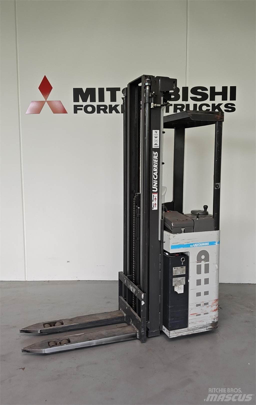 Atlet AJN/160SDT رافعة منخفضة المستوى ذات منصة