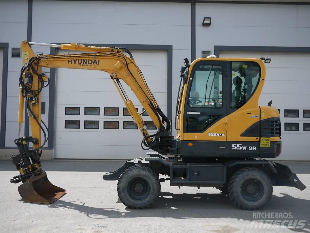Hyundai R 55W-9A حفارات بعجل