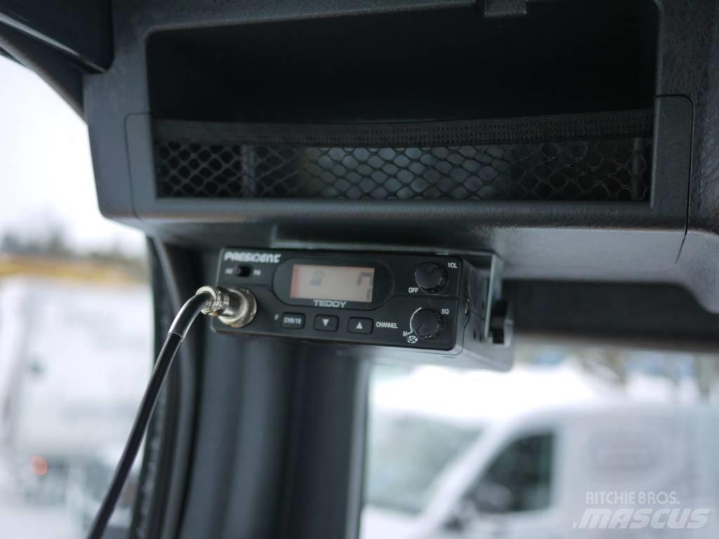 Hyundai R 55W-9A حفارات بعجل
