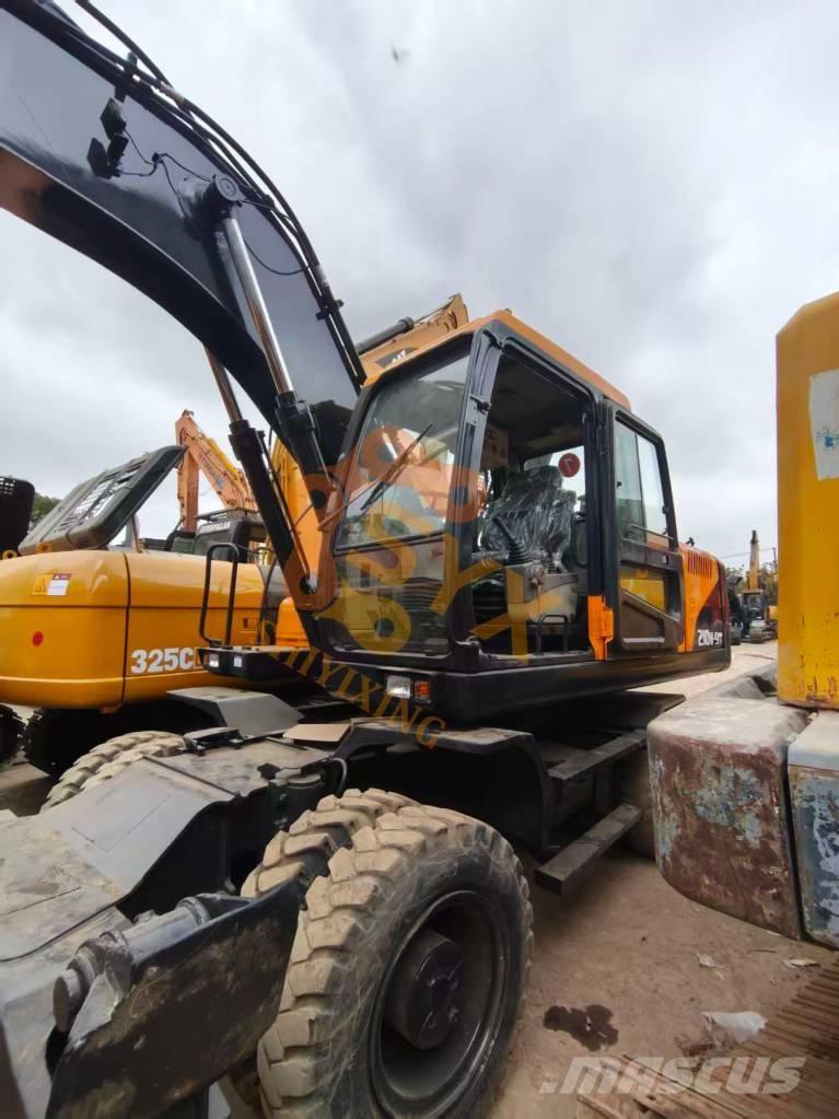 Hyundai 210W-9 حفارات زحافة
