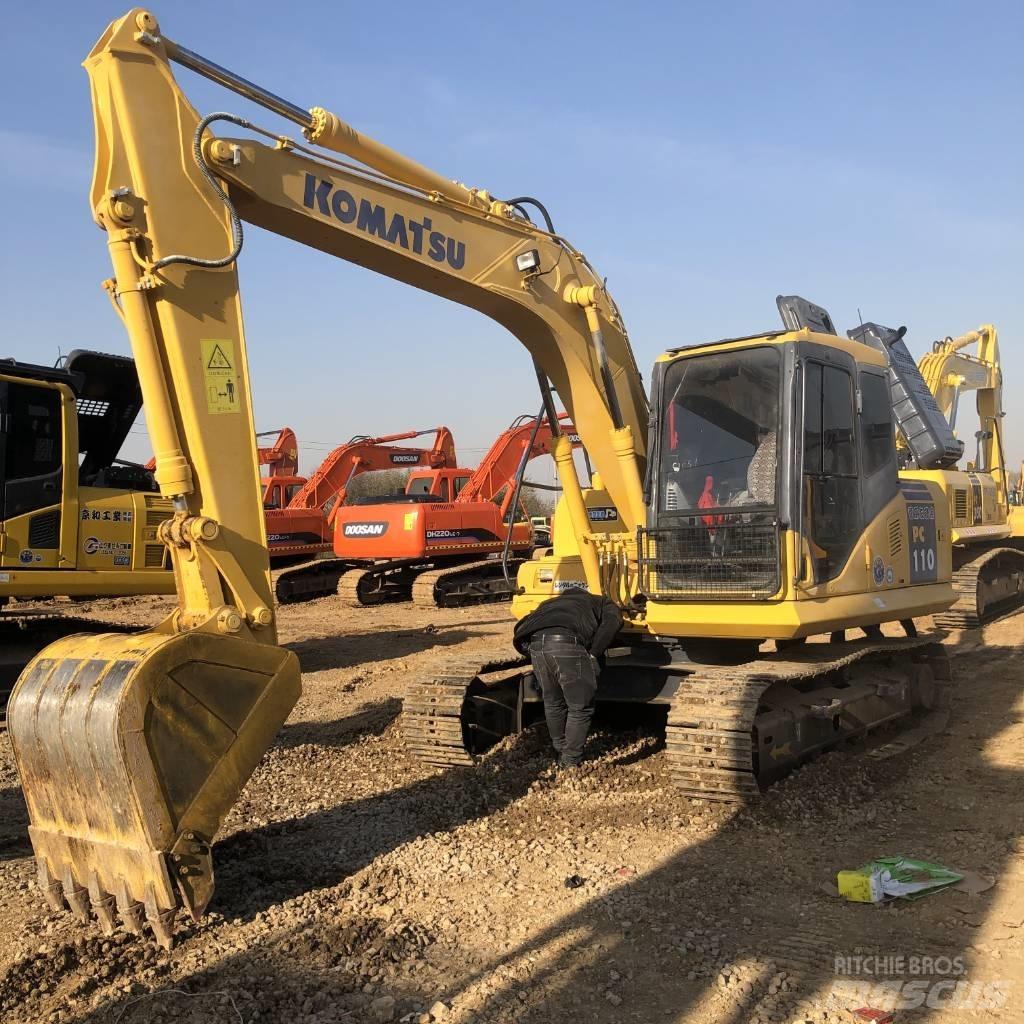 Komatsu PC 110 حفارات وسط 7 طن - 12 طن