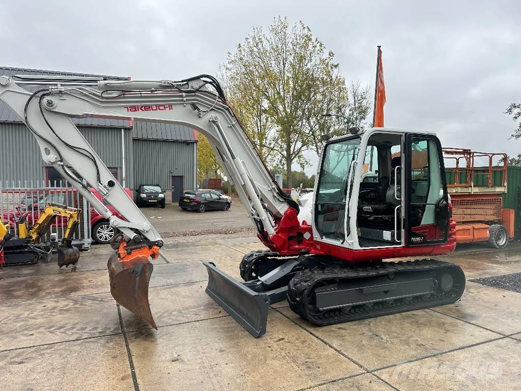 Takeuchi TB 290 حفارات وسط 7 طن - 12 طن