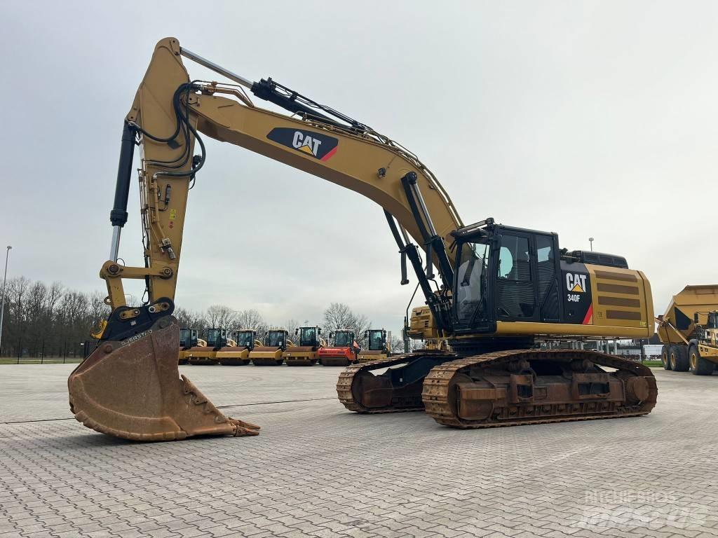 CAT 340F حفارات زحافة