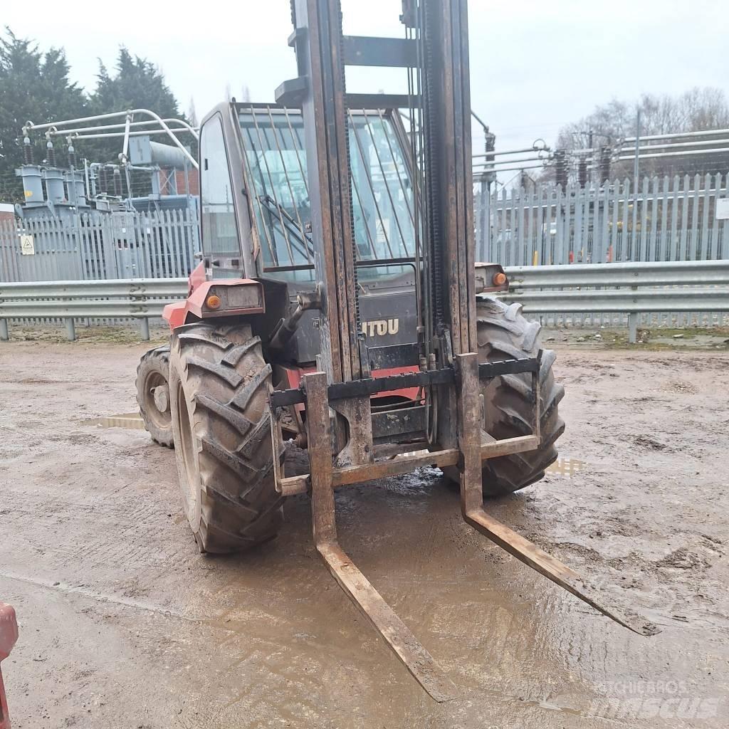 Manitou M 26.4 شاحنات الطرق الوعرة
