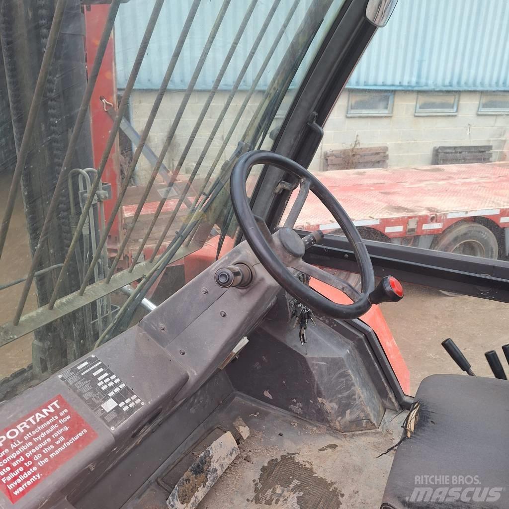 Manitou M 26.4 شاحنات الطرق الوعرة
