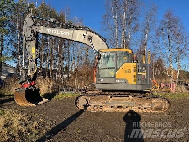 Volvo ECR 235 EL حفارات زحافة