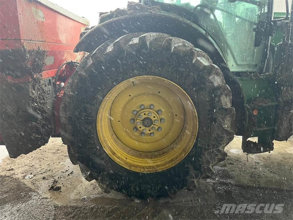 John Deere 6r145 الجرارات