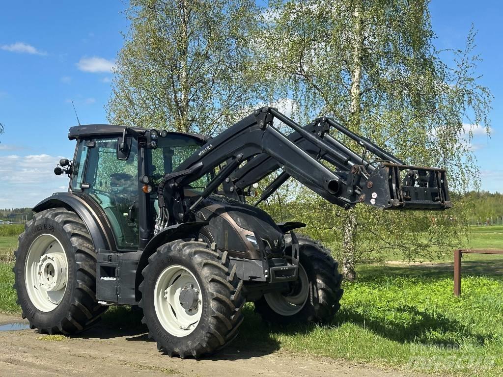 Valtra G 135 Active الجرارات