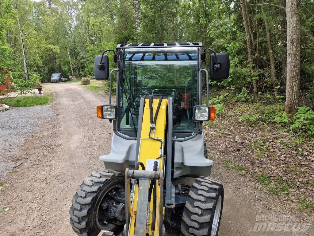 Kramer 5035 لوادر انزلاقية التوجيه