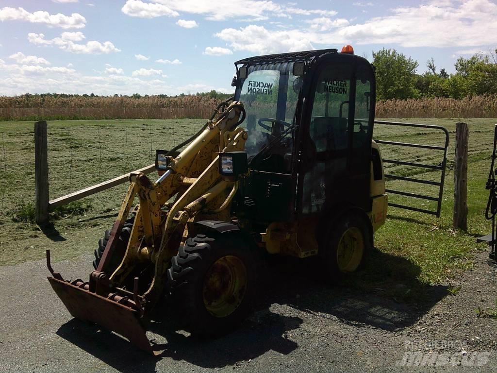 Wacker Neuson WL 25 لوادر بعجل