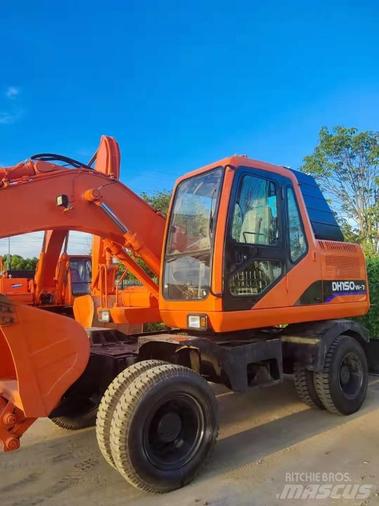 Doosan DH 150 W-7 حفارات بعجل