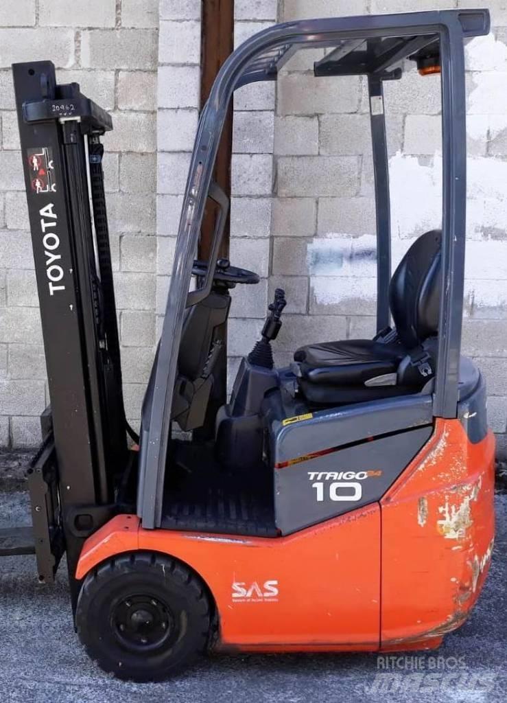 Toyota 7 FBEST 10 شاحنات ذات رافعات شوكية تعمل بالكهرباء