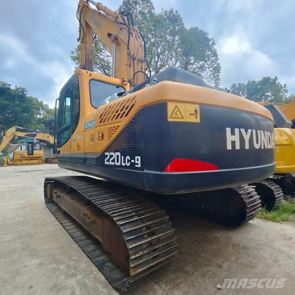 Hyundai R220LC=9S حفارات زحافة