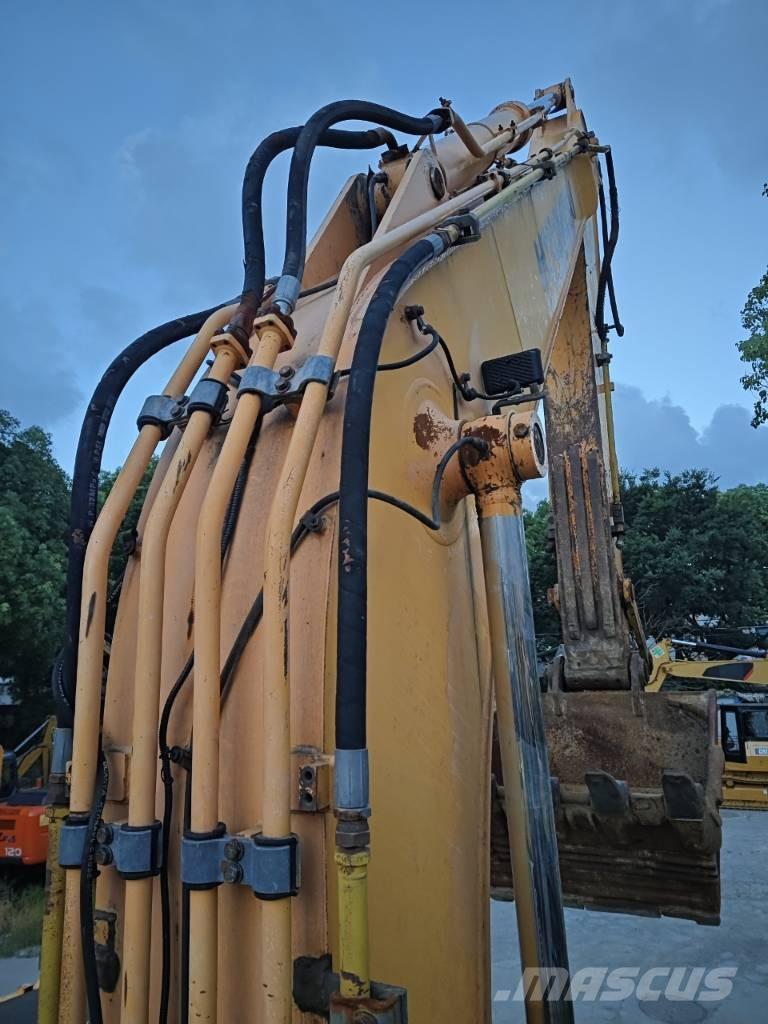 Hyundai R220LC=9S حفارات زحافة