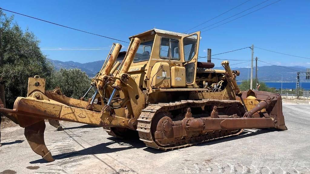 CAT D 8 K بلدوزرات مجنزرة