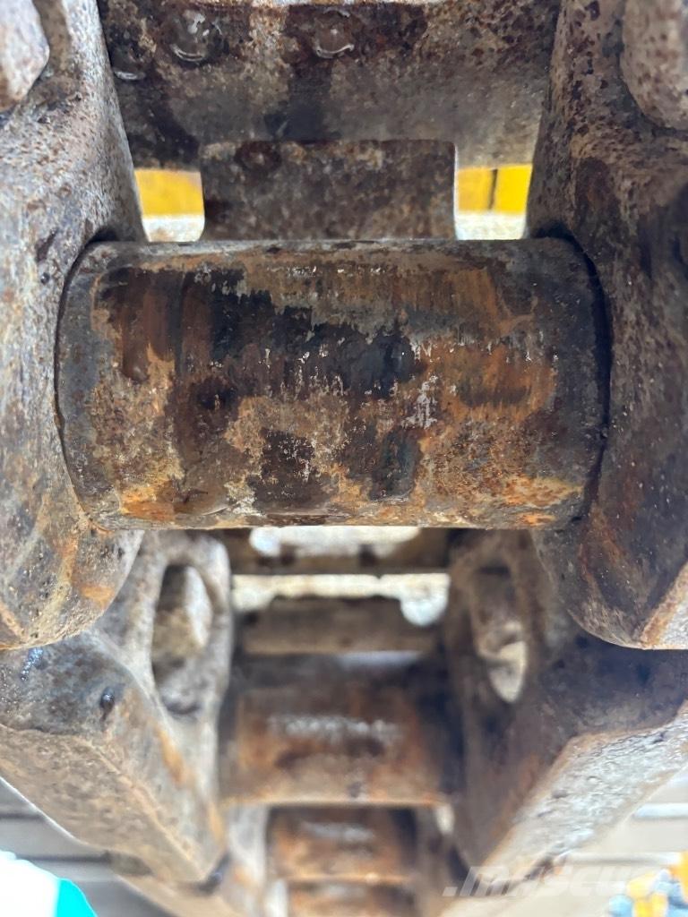 Komatsu PC 360 LC-11 حفارات زحافة