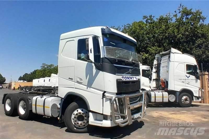 Volvo FH440 6X4 شاحنات أخرى