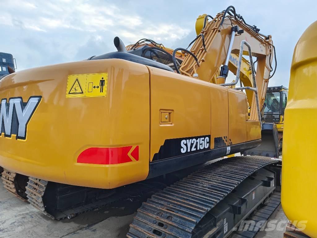 Sany SY 215 C حفارات زحافة