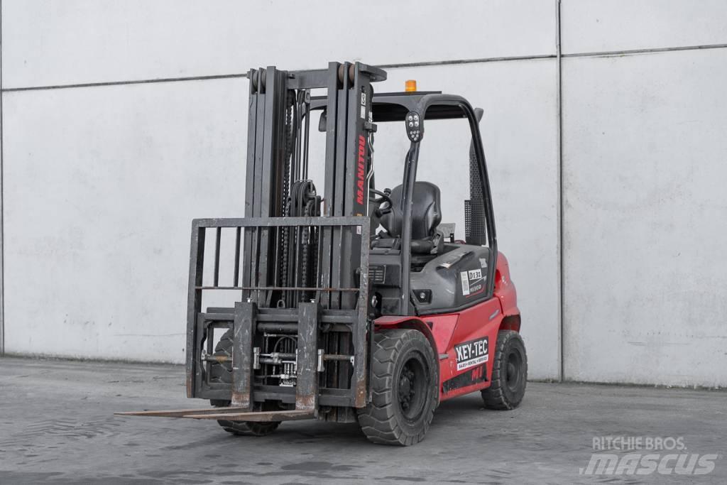 Manitou MI 30 D شاحنات الديزل